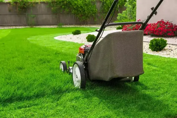 How to mow a lawn in Temecula, CA